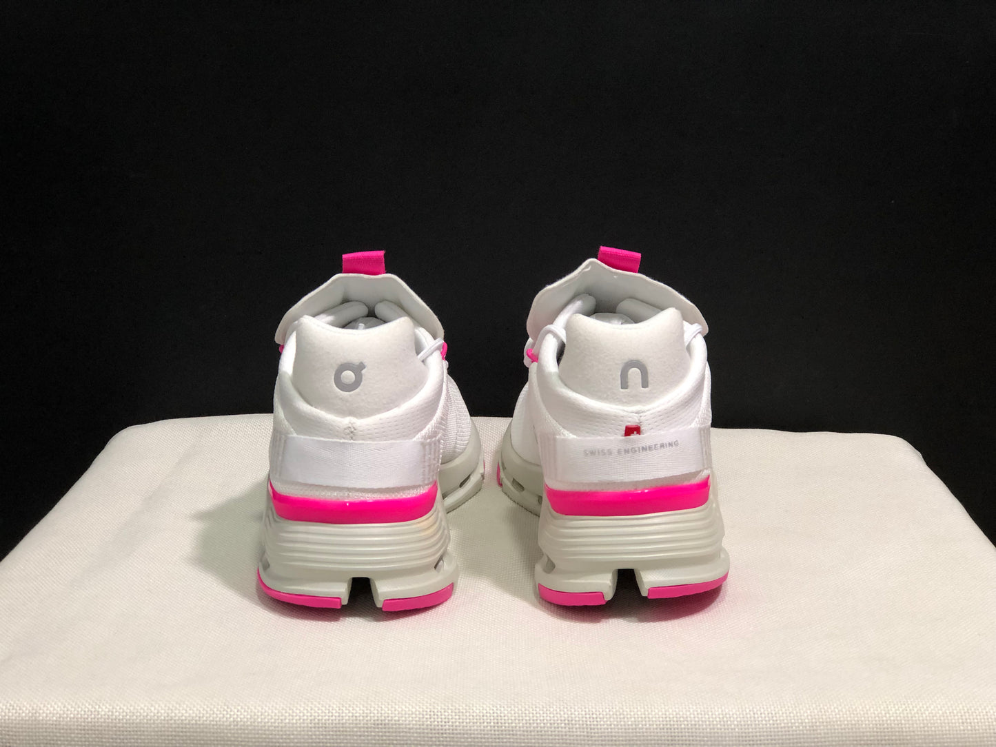On Running Cloudnova Lightweight Sports Casual Shoes White/Rose Red