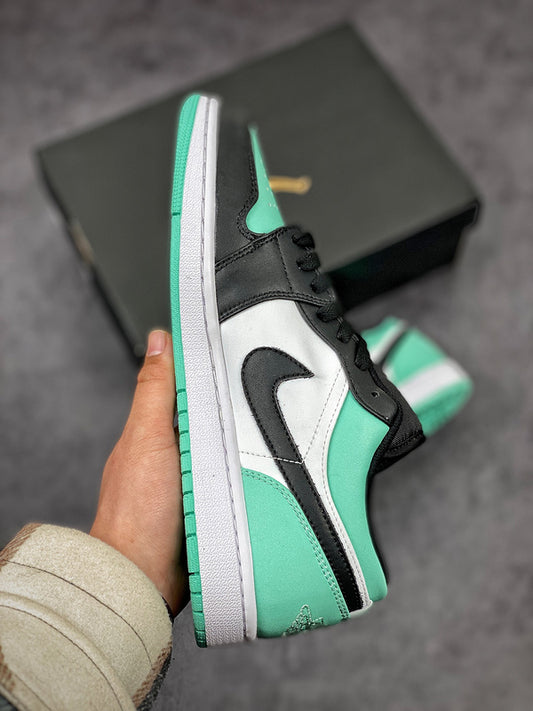 Nike Air Jordan 1 Low Verdancy Sneakers