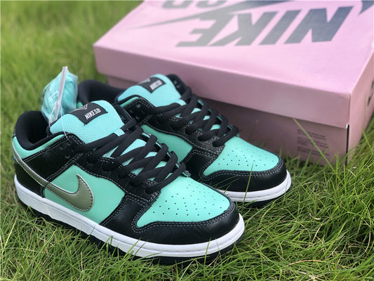 Nike SB Dunk Low Pro x Diamond Supply Co. Tiffany Blue Sneakers