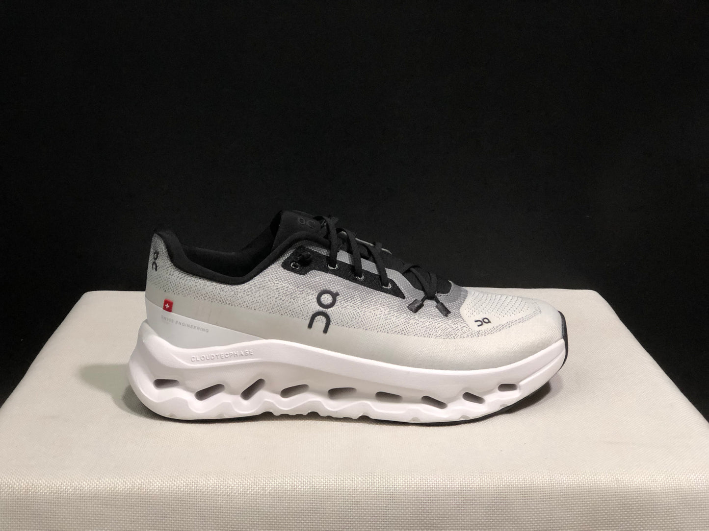 On Running Cloudtilt Durable Casual Life Shoes Black/Ivory