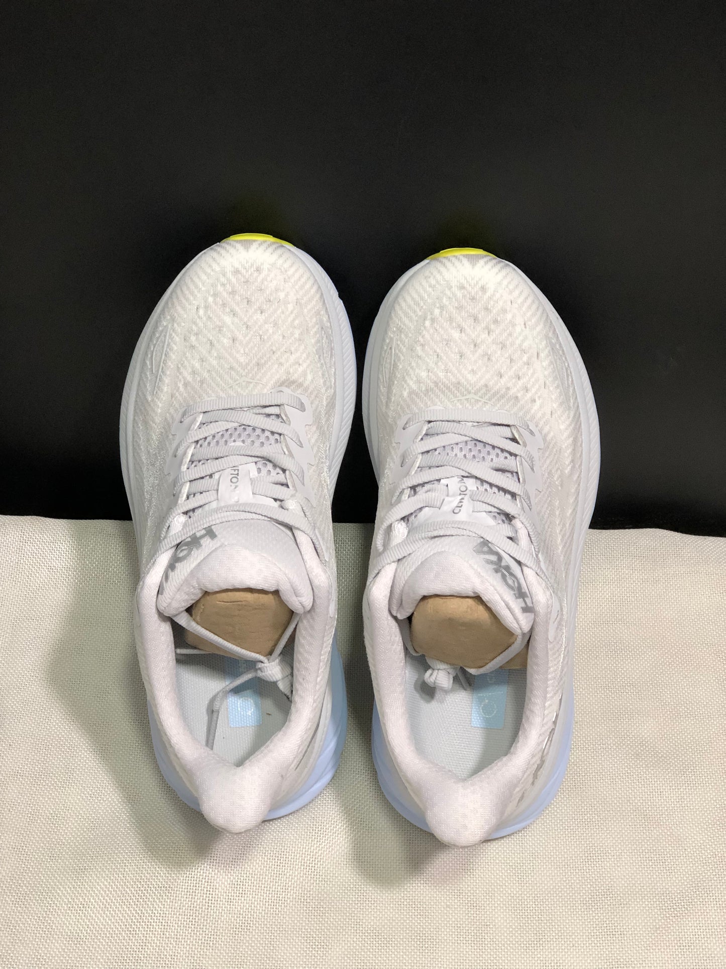 Hoka One One Clifton 9 Running Shoes Athletic Shoes Sneakers White
