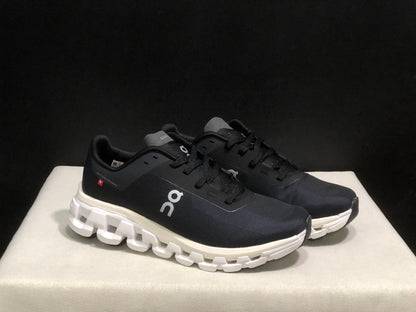 On Running Cloudflow 4 Shock-Absorbing And Wear-Resistant Black Running Shoes