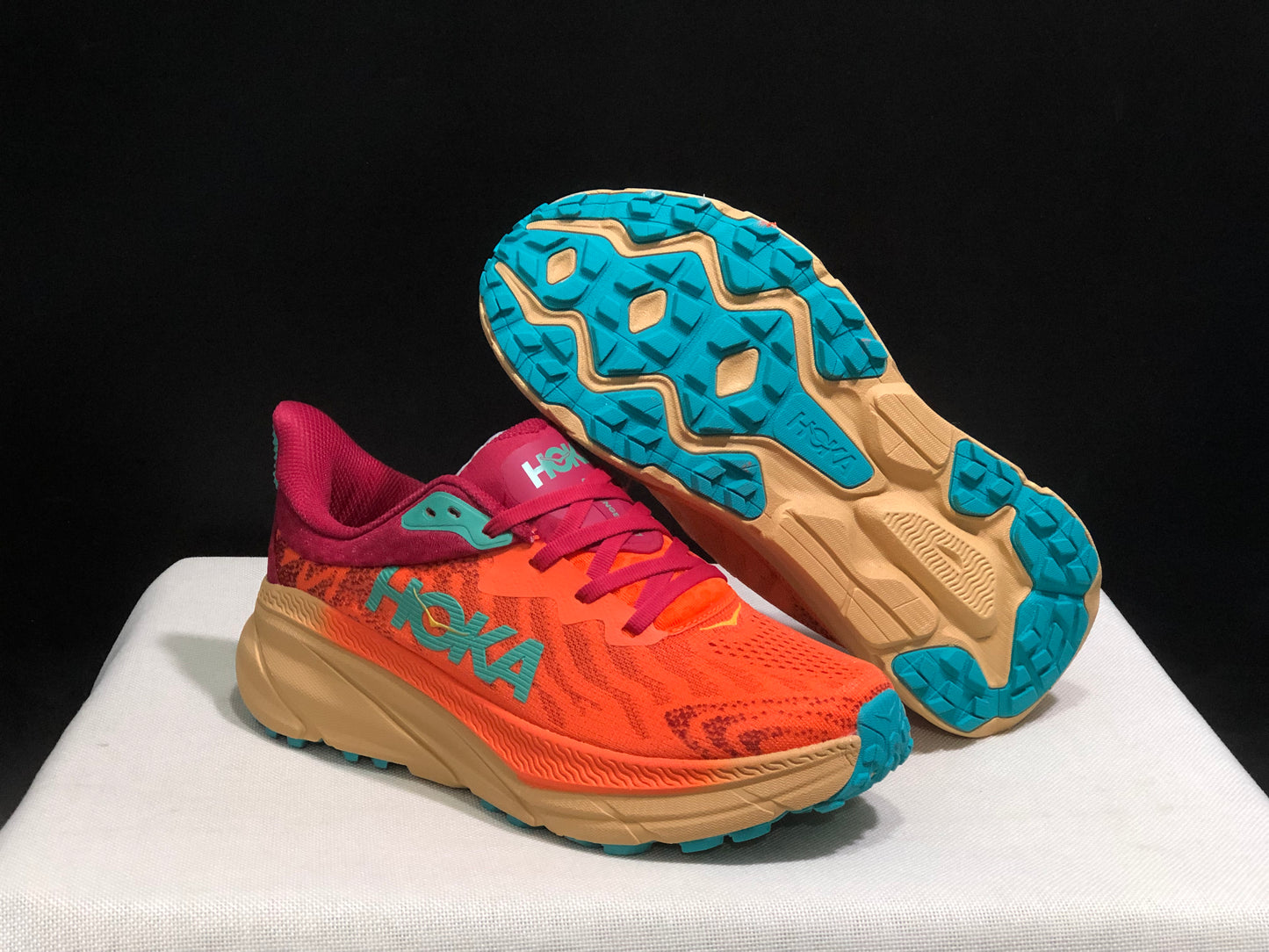 Hoka One One Challenger 7 Shock-absorbing Breathable Running Shoes Sneakers Red