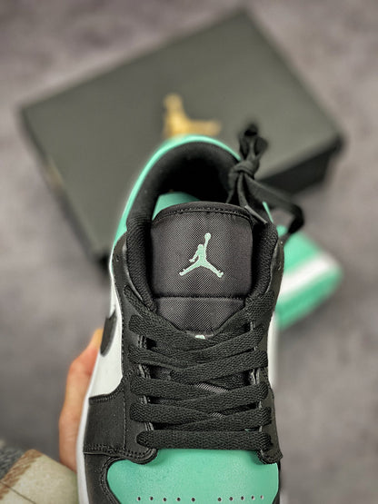 Nike Air Jordan 1 Low Verdancy Sneakers
