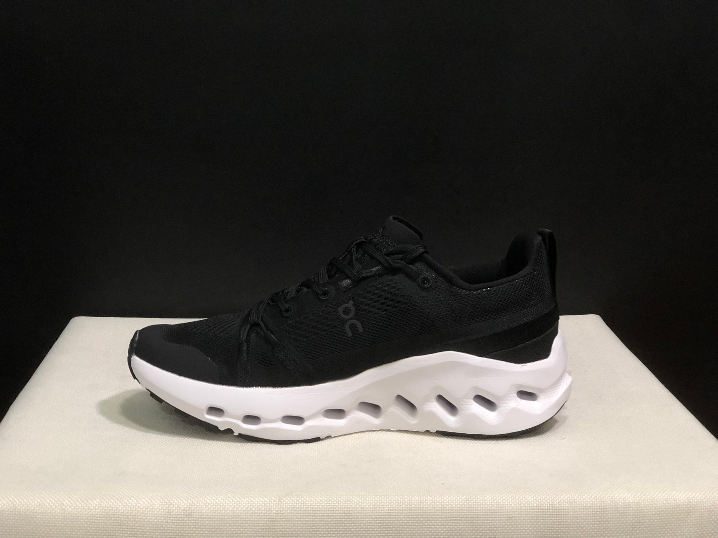 On Running Cloudsurfer Trail Waterproof Comfortable And Breathable Running Shoes Black/White