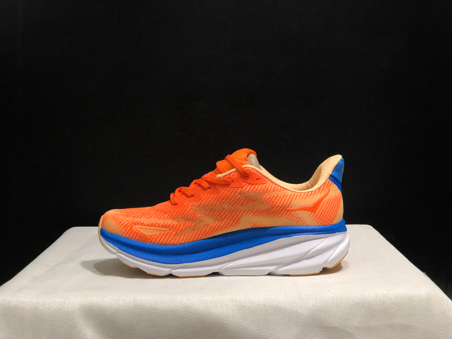 Hoka One One Clifton 9 Running Shoes Athletic Shoes Sneakers Orange