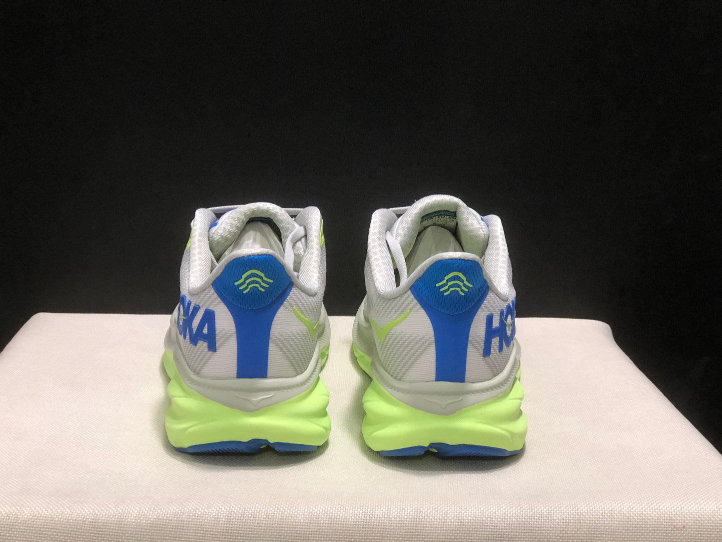 Hoka One One Clifton 9 Running Shoes Athletic Shoes Sneakers White/Green