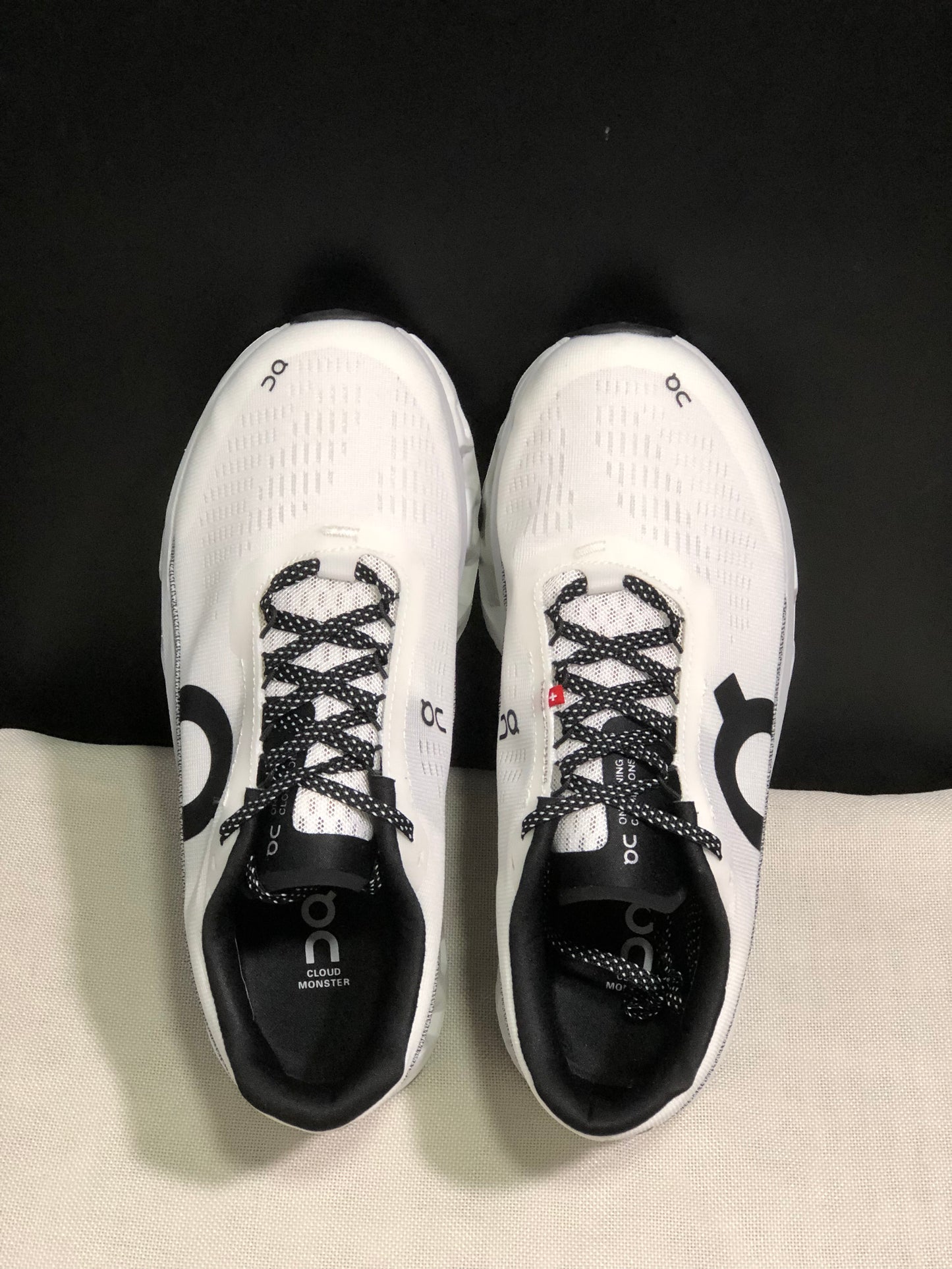 On Running Cloudmonster 2 Shock-Absorbing And Breathable Running Shoes White/Silver