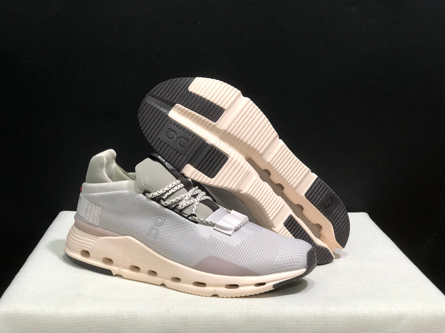 On Running Cloudnova Lightweight Sports Casual Shoes Light Grey