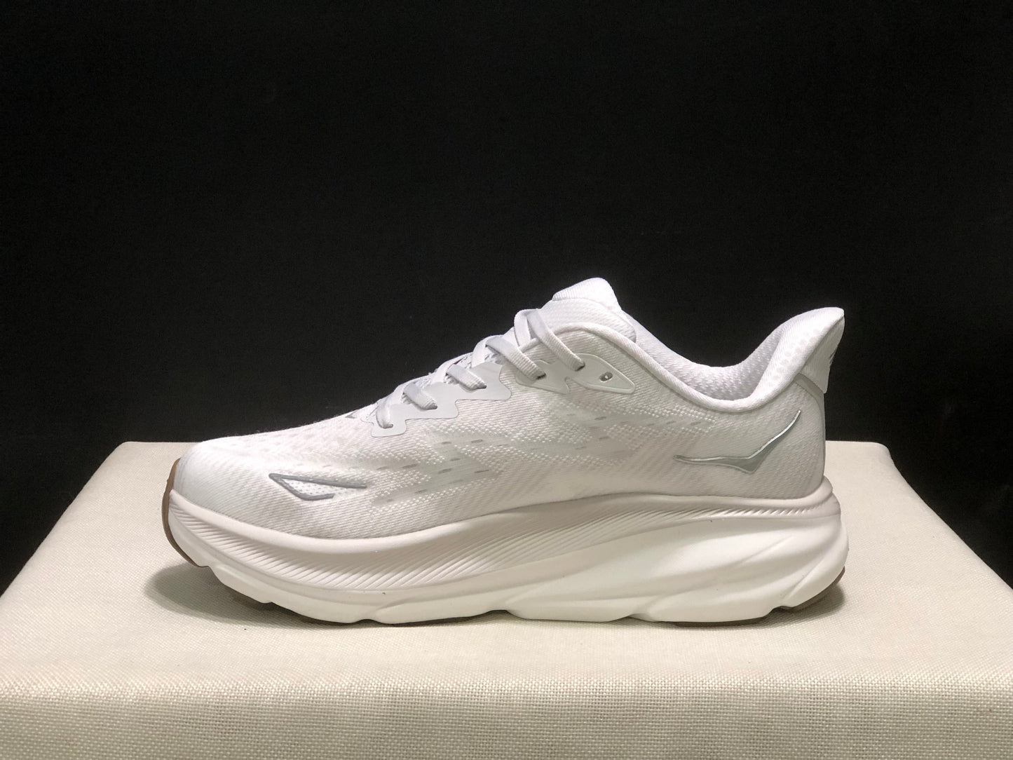 Hoka One One Clifton 9 Running Shoes White Athletic Shoes Sneakers