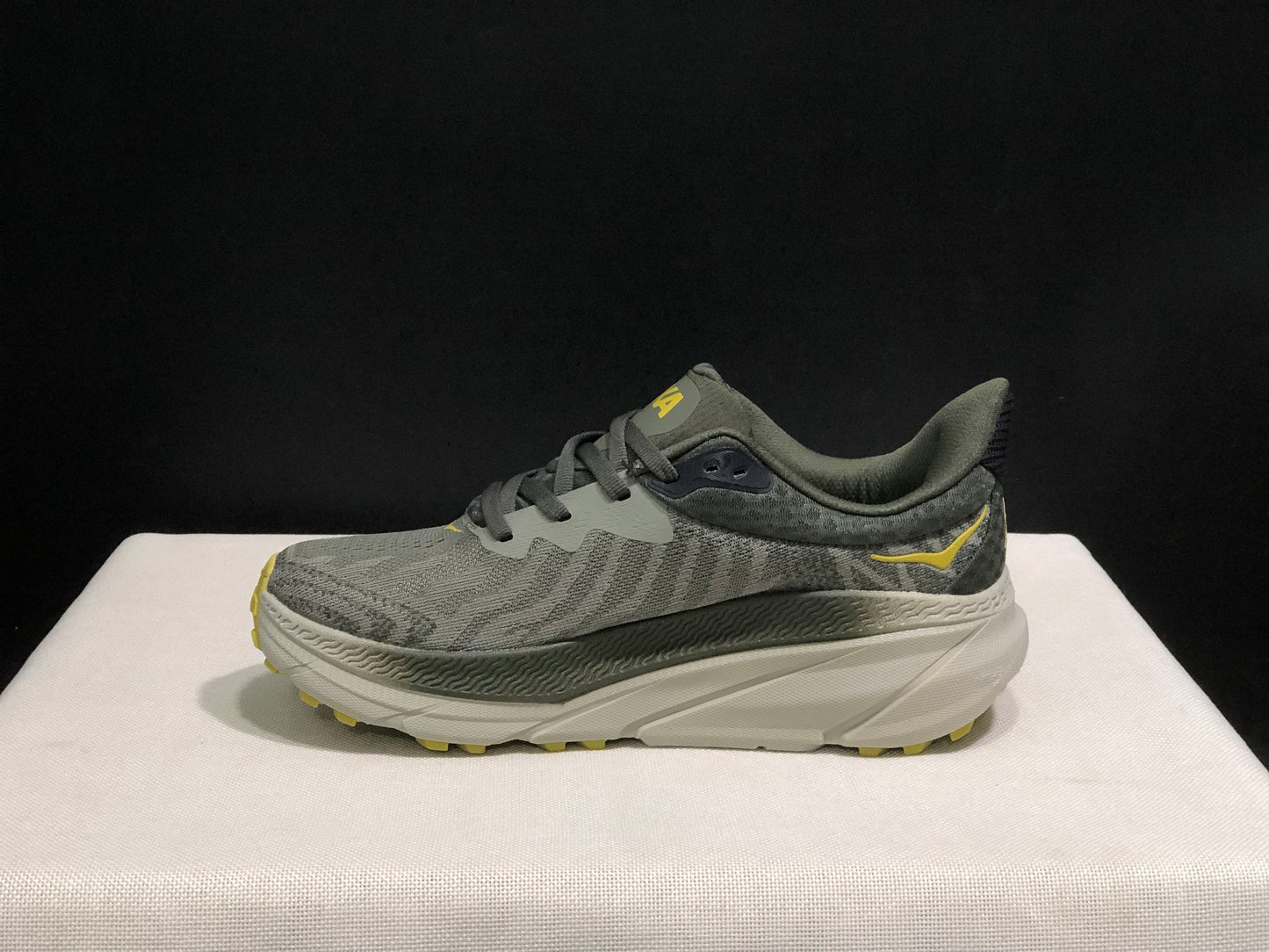 Hoka One One Challenger 7 Shock-absorbing Breathable Running Shoes Sneakers Taupe