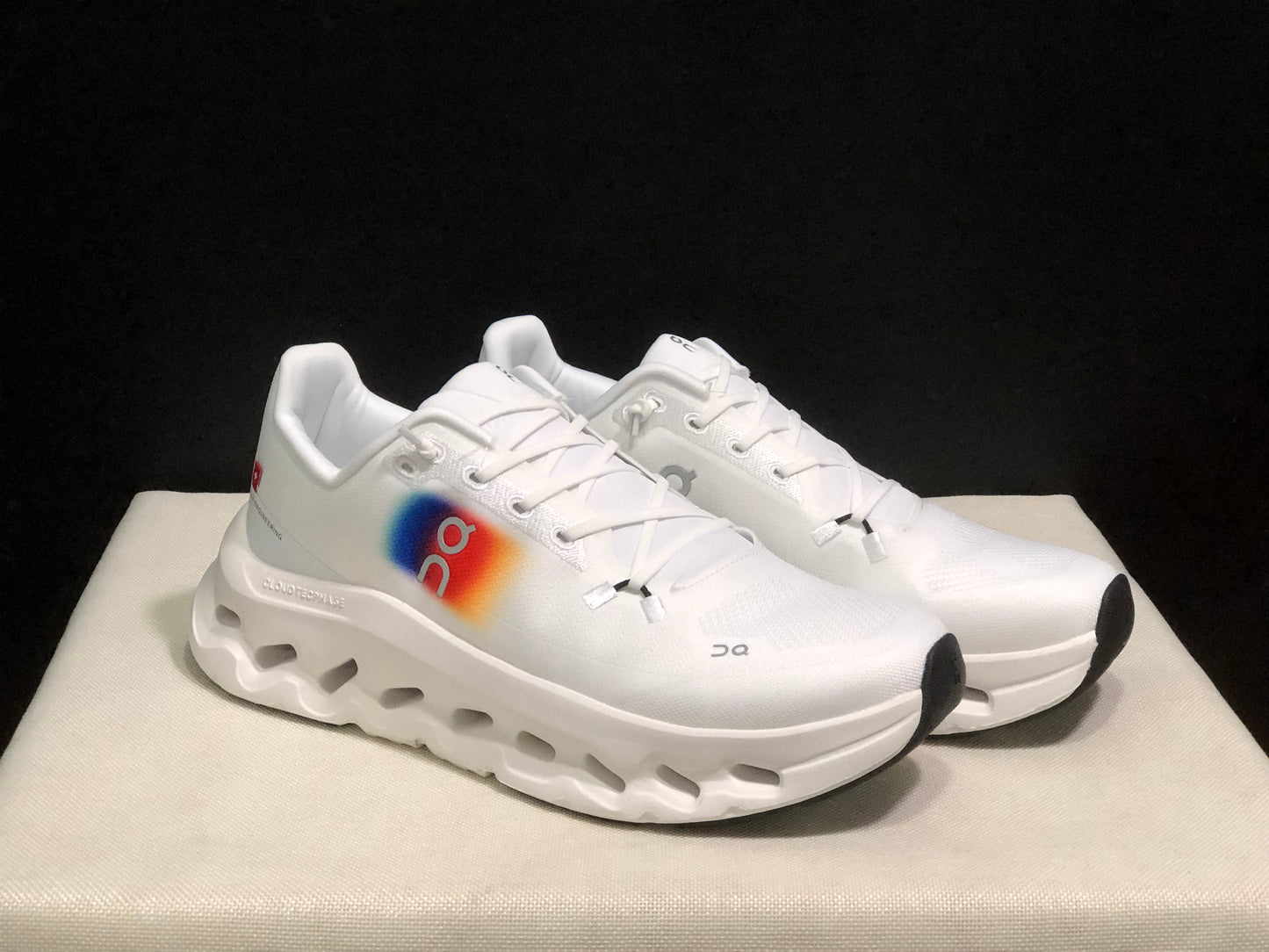 On Running Cloudtilt Durable Casual Life Shoes White/Rainbow Colors