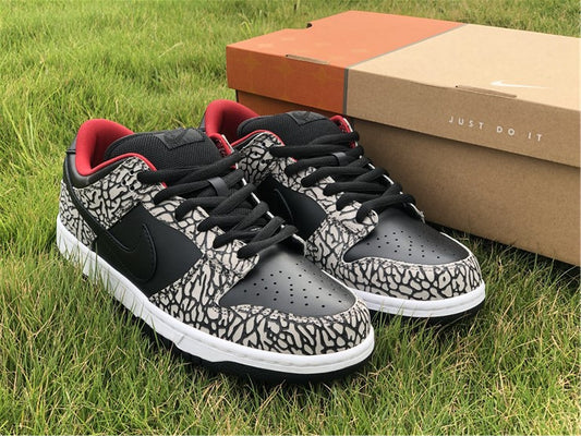 Nike Supreme Dunk Pro SB Low Black Sneakers