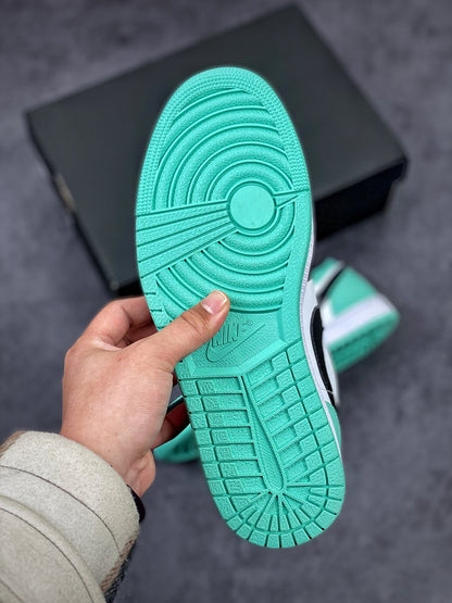 Nike Air Jordan 1 Low Verdancy Sneakers